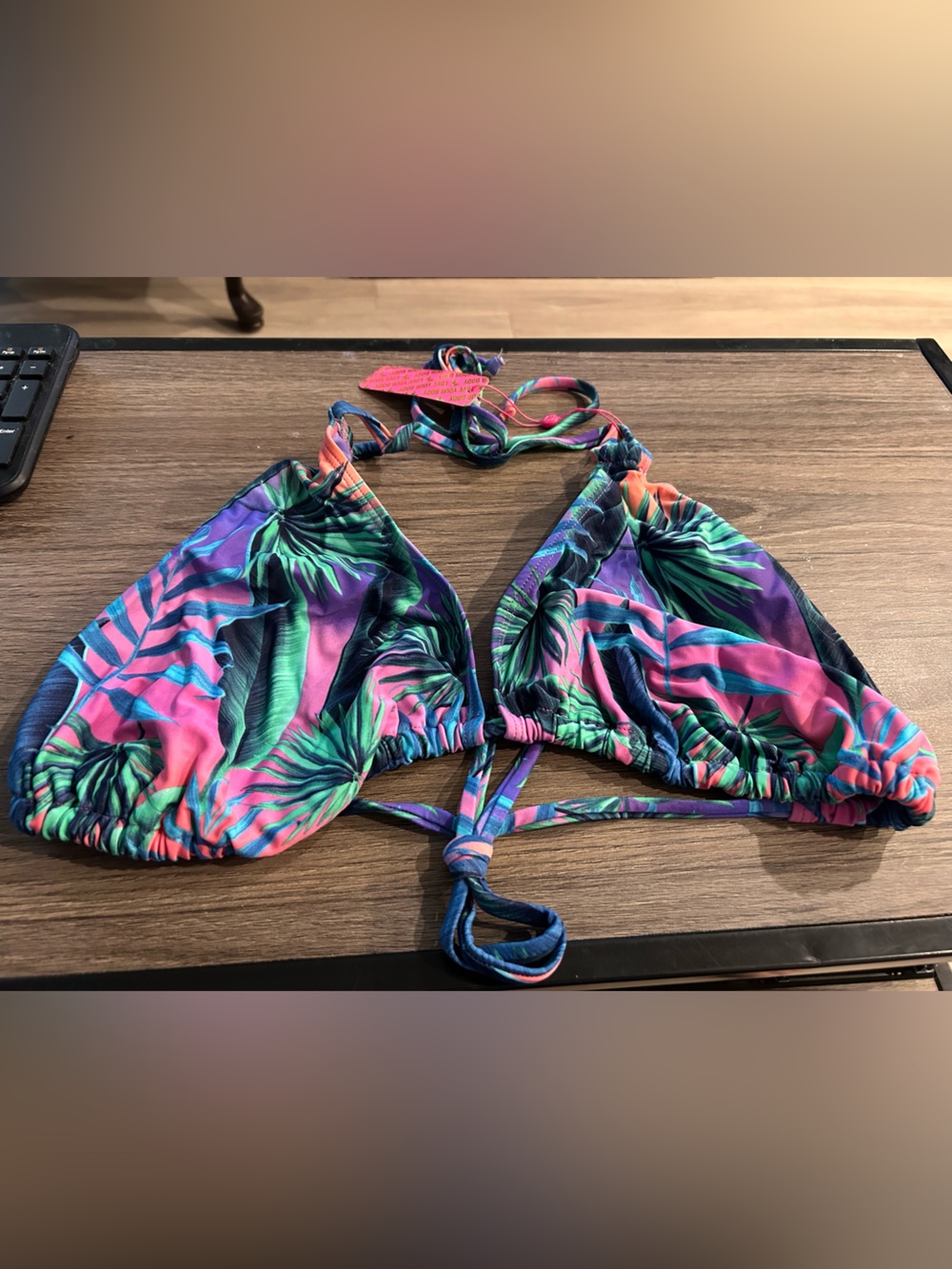 Curvy beach triangle top
